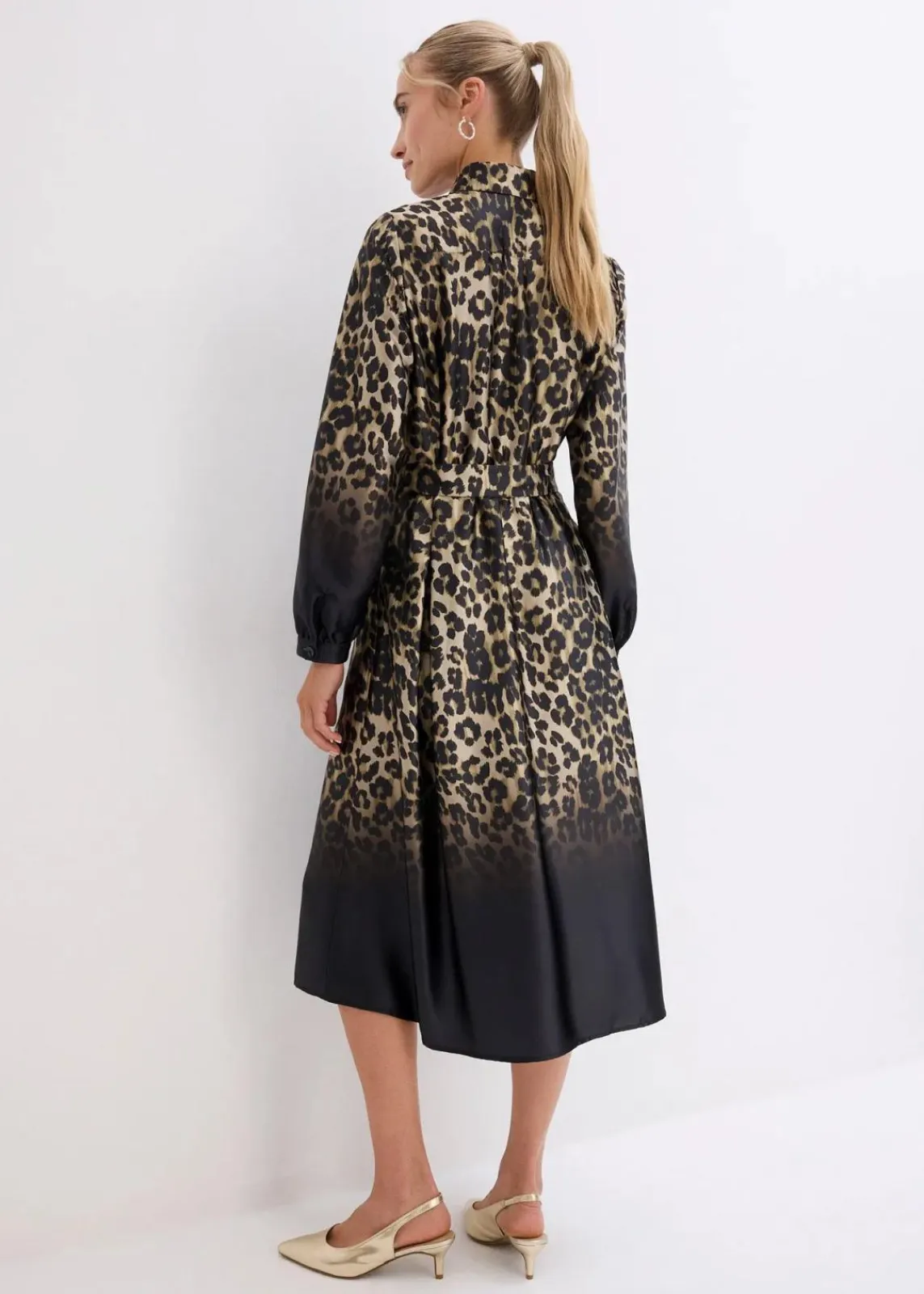 bonprix Bekleidung·Pullover & Strickjacken|Kleider^Satin-Hemdblusenkleid schwarz/sand leo bedruckt