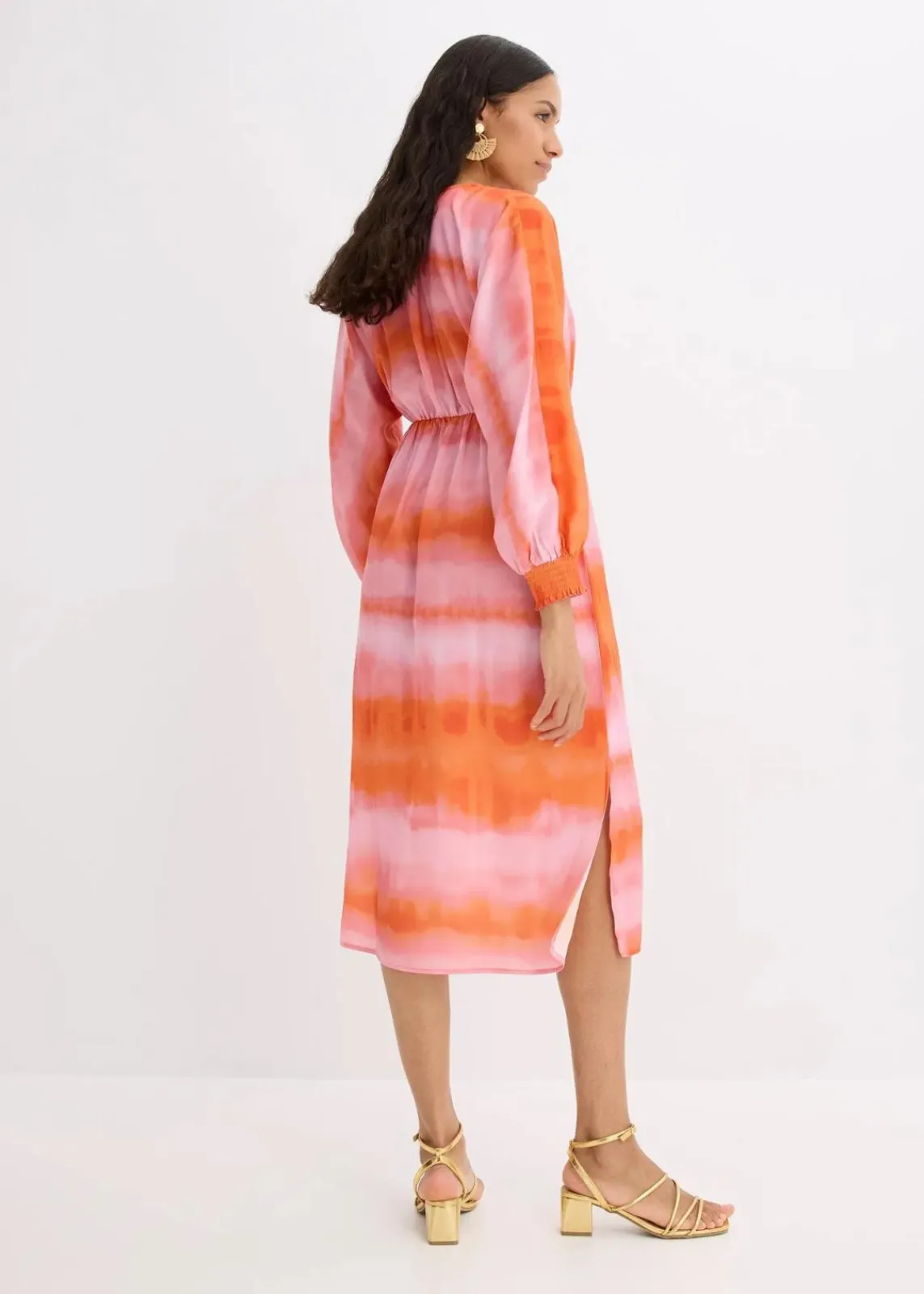 bonprix Kleider|Bekleidung·Pullover & Strickjacken^Satin-Midikleid mit Batik-Print rosa/orange bedruckt