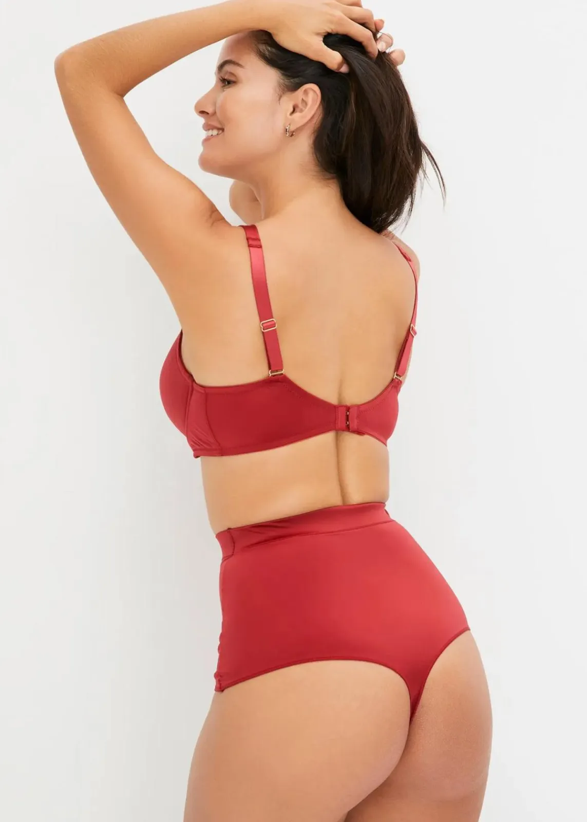 bonprix Wäsche·Große Cups D-H|Wäsche·Bhs^Schalen-BH aus glänzendem Material abendrot
