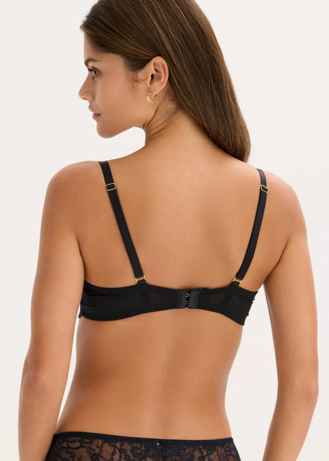 bonprix Große Cups D-H|Nachhaltigere Materialien^Schalen-BH aus zarter Eyelash Spitze schwarz/dunkelblau
