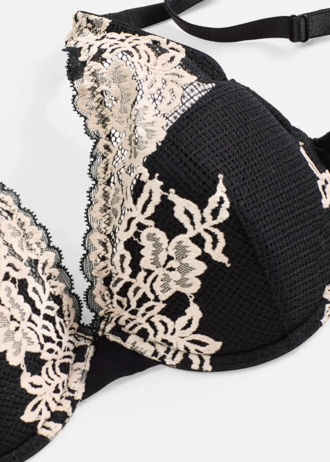 bonprix Bhs|Dessous^Schalen-BH aus zweifarbiger Spitze schwarz/wollweiß
