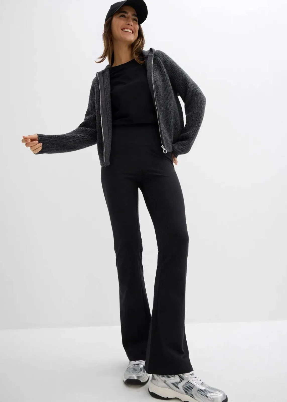bonprix Basics|Hosen^Schlaghose aus Bio-Baumwolle mit Stretch schwarz