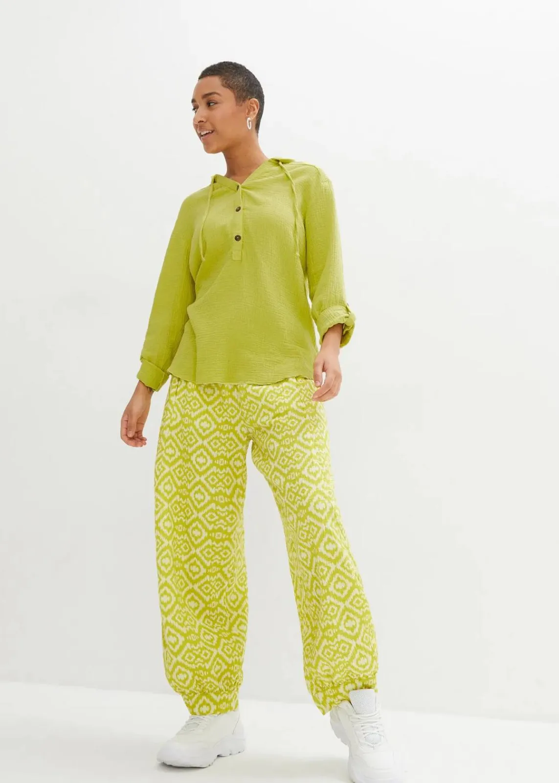 bonprix Blusen & Tuniken|Bekleidung·Jacken & Mäntel^Schlupfbluse aus luftigem Musselin pistazie