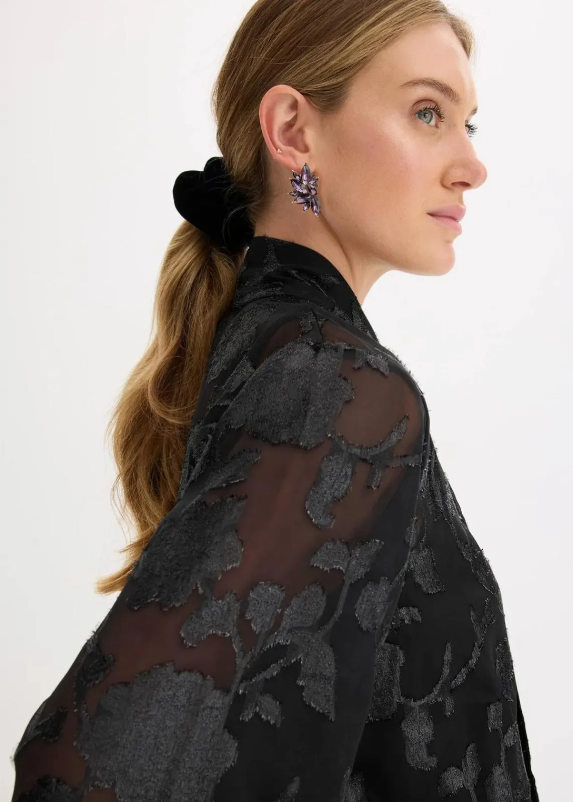 bonprix Bekleidung·Jacken & Mäntel|Festliche Mode^Schlupfbluse mit Stickerei schwarz