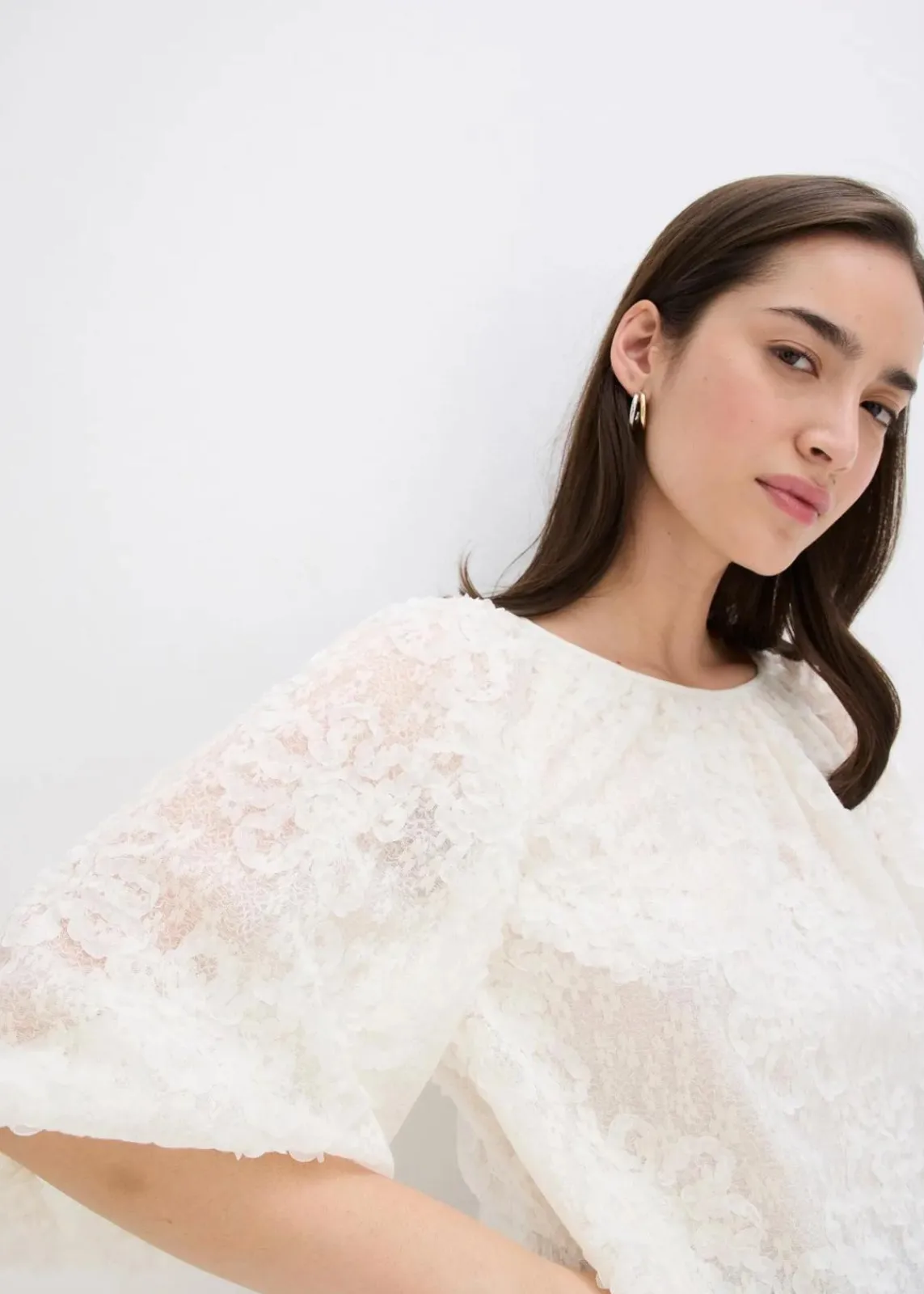 bonprix Blusen & Tuniken|Bekleidung·Jacken & Mäntel^Schlupfbluse mit strukturiertem Blumen-Muster creme