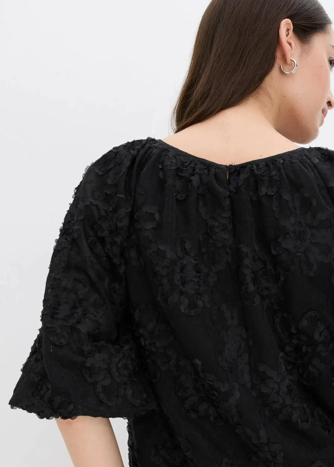 bonprix Bekleidung·Jacken & Mäntel|Blusen & Tuniken^Schlupfbluse mit strukturiertem Blumen-Muster schwarz