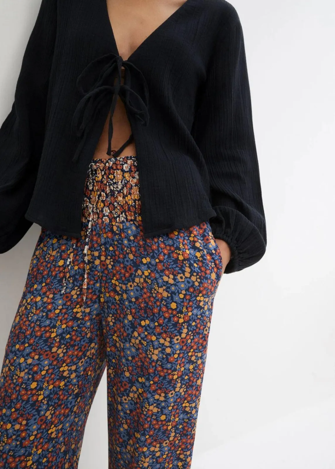 bonprix Bekleidung·Kleider|Hosen^Schlupfhose aus fließender Viskose dunkelblau paisley