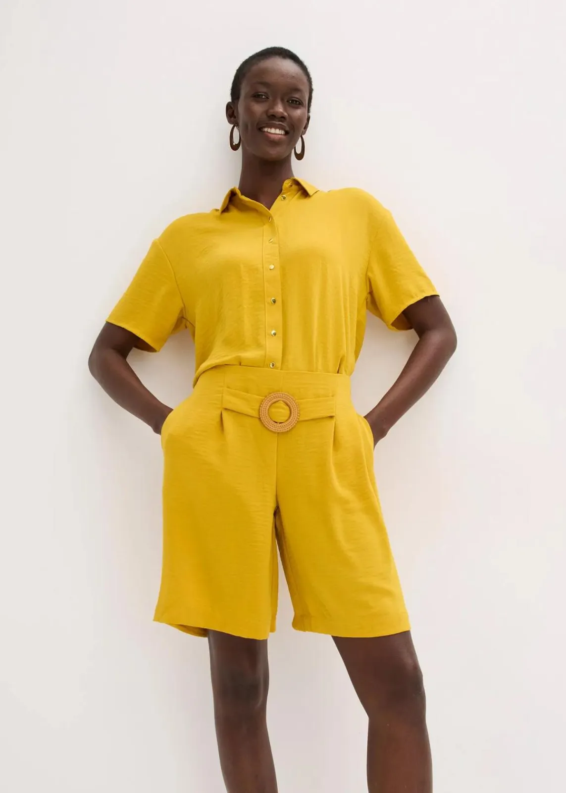 bonprix Hosen|Shorts^Schlupf-Shorts ockergold