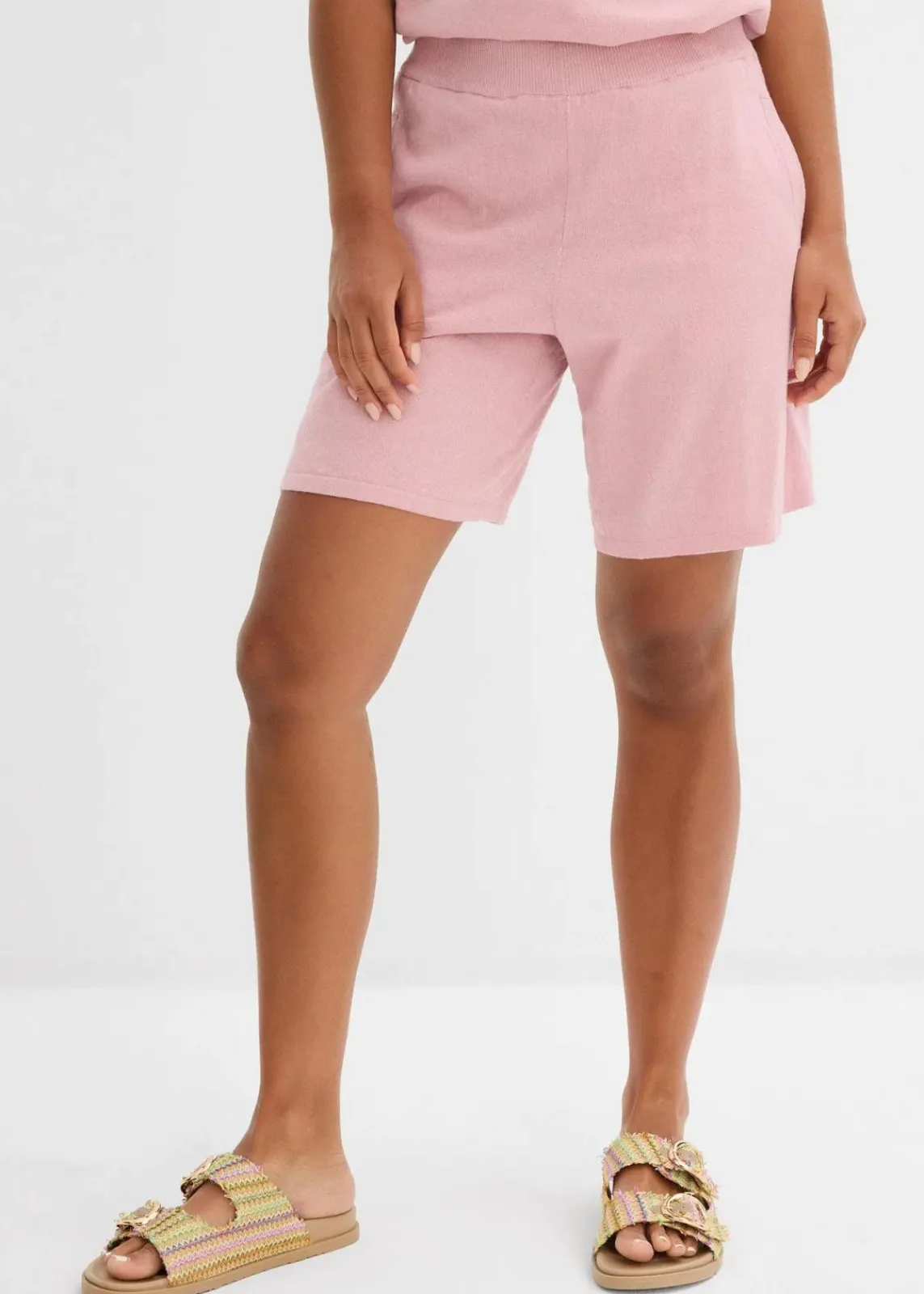 bonprix Bekleidung·Outdoorbekleidung|Bekleidung·Kleider^Schlupf-Shorts aus Feinstrick aschrosa