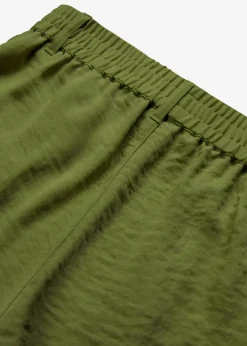 bonprix Bekleidung·Outdoorbekleidung|Bekleidung·Kleider^Schlupf-Shorts aus luftigem Crêpe dunkelmoos