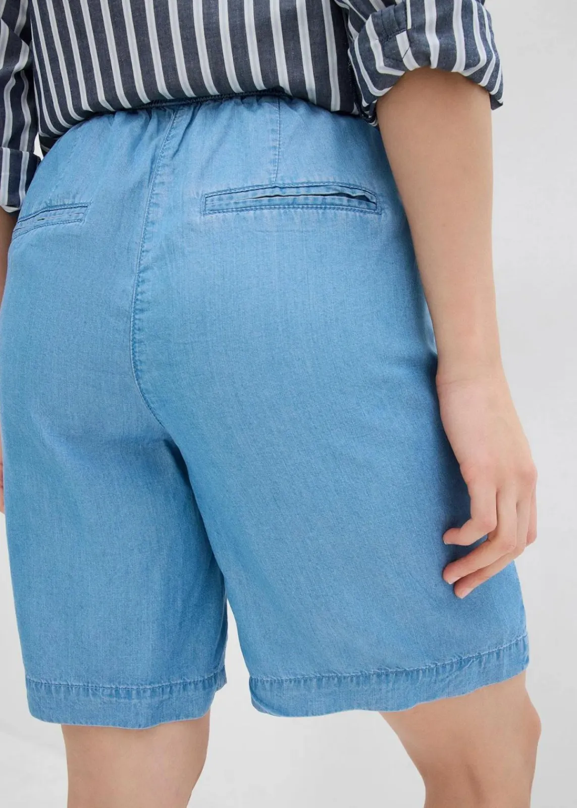 bonprix Bekleidung·Outdoorbekleidung|Bekleidung·Kleider^Schlupf-Shorts aus Lyocell hellblau denim