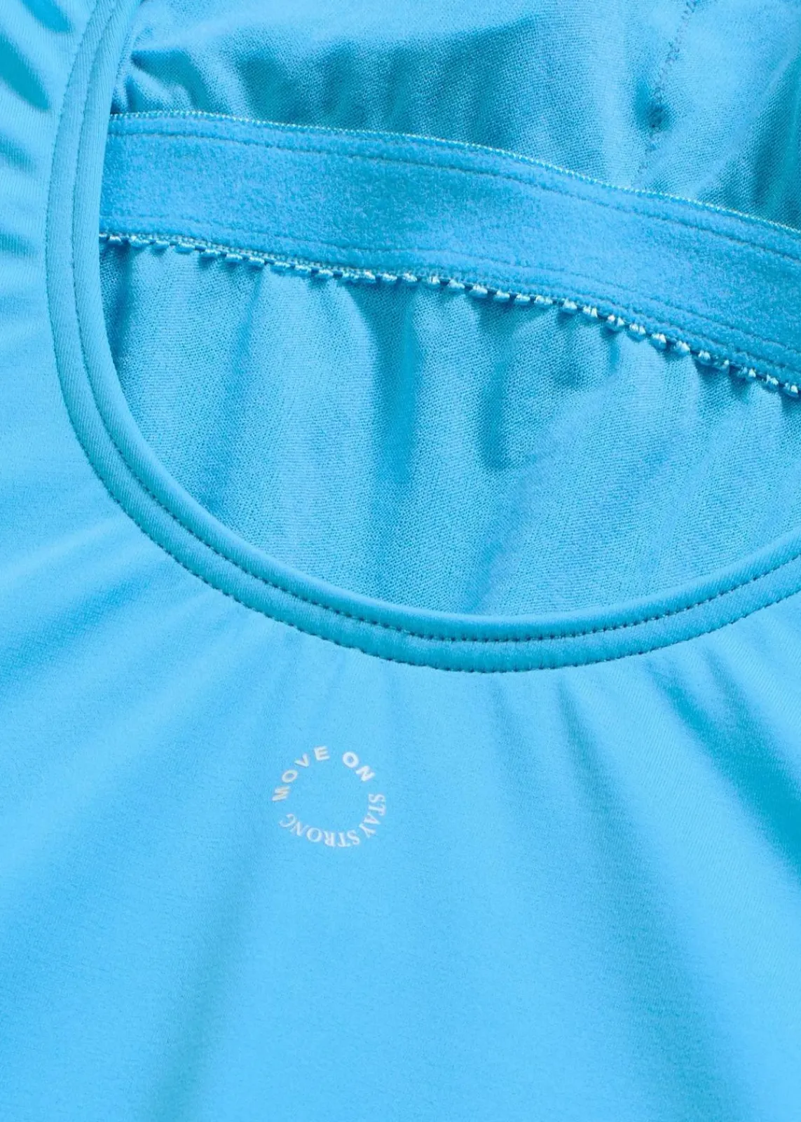 bonprix Nachhaltigere Materialien|Badeanzüge^Schnelltrocknender Sport-Badeanzug mit Racerback brilliantblau