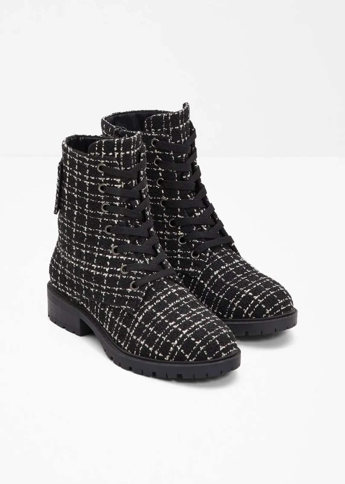 bonprix Boots^Schnürboots in Bouclé-Optik schwarz/weiß