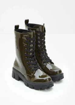 bonprix Boots^Schnürboots in Lack-Optik dunkeloliv