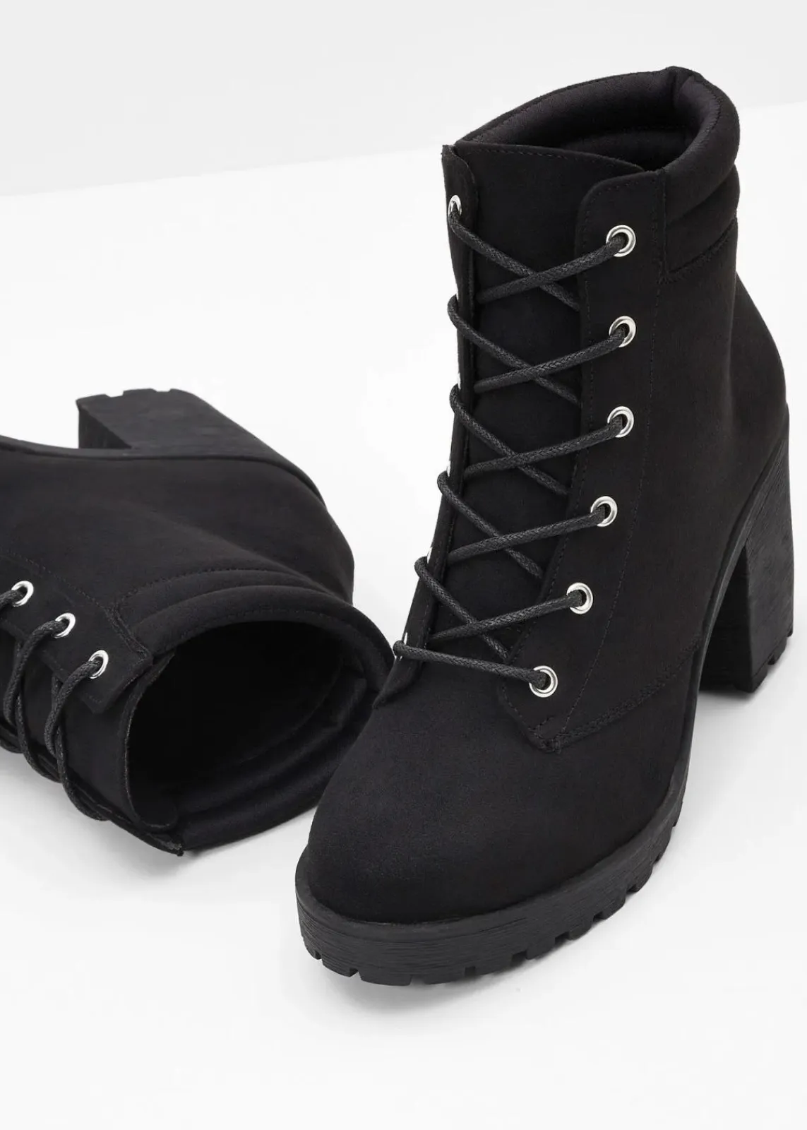 bonprix Boots^Schnürboots mit Blockabsatz schwarz