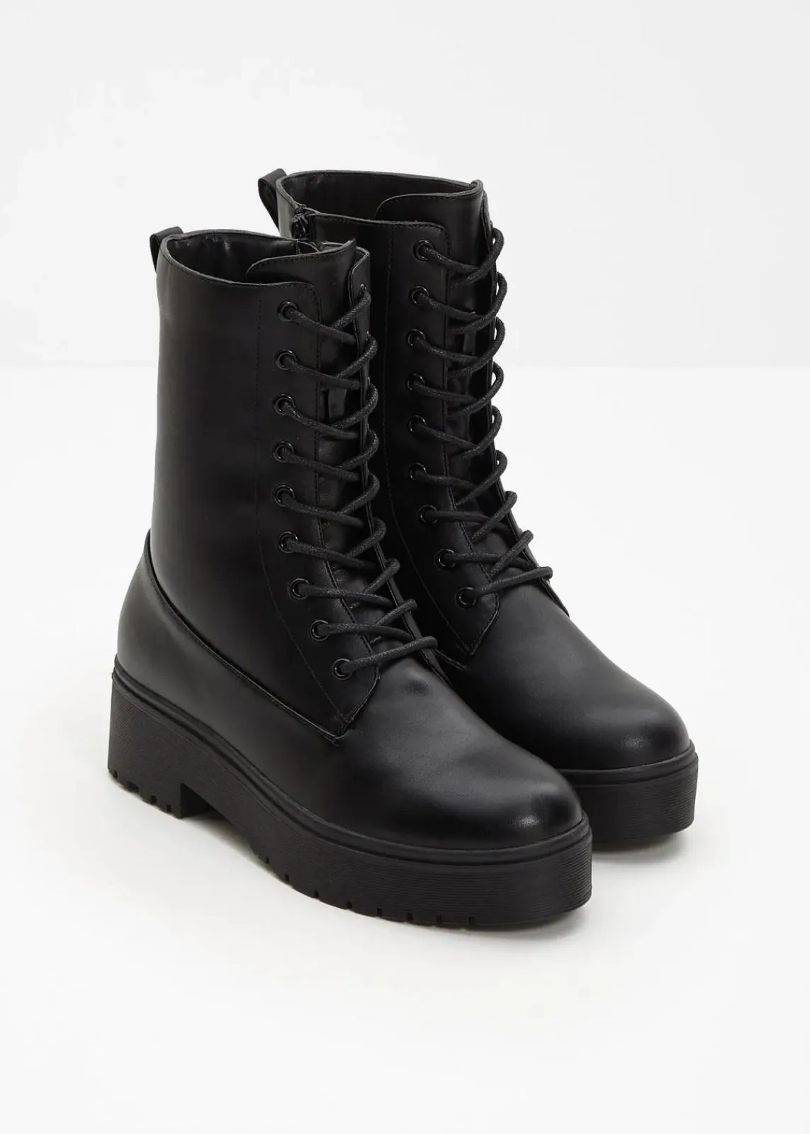 bonprix Boots^Schnürboots mit Plateau-Sohle schwarz