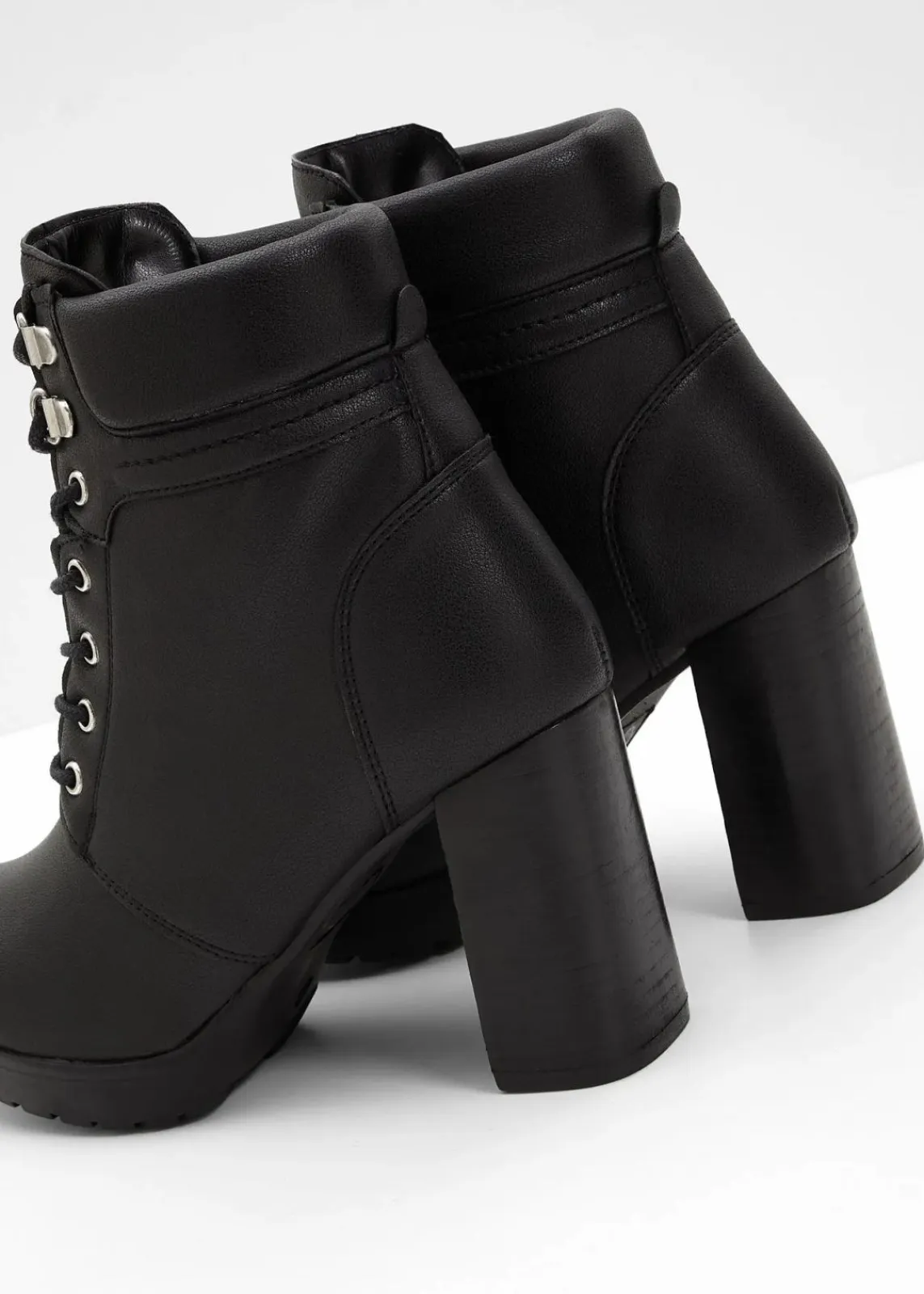 bonprix Stiefeletten|Schuhe & Accessoires In Spezialgrößen·Schuhe In Übergröße^Schnürstiefeletten mit hohem Absatz schwarz