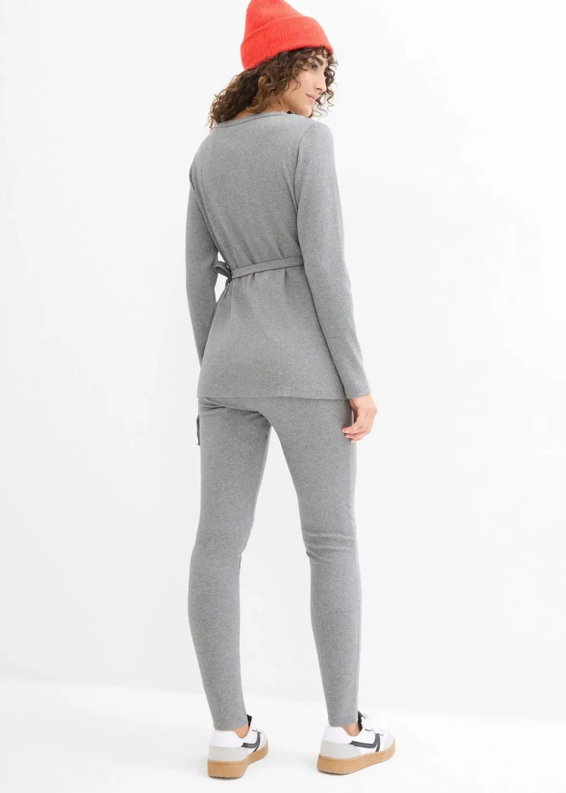 bonprix Umstandsmode|Nachhaltigere Materialien^Set aus Umstands-Wickelshirt mit bequemer Leggings (2-tlg.Set) grau meliert