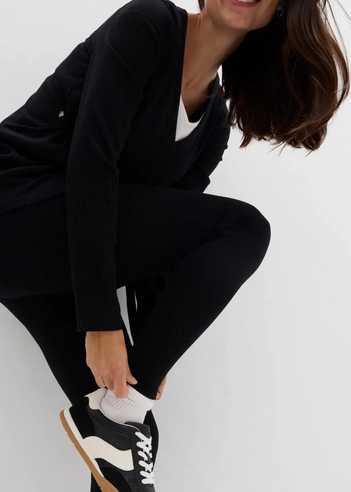 bonprix Bekleidung·Blazer|Nachhaltigere Materialien^Set aus Umstands-Wickelshirt mit bequemer Leggings (2-tlg.Set) schwarz