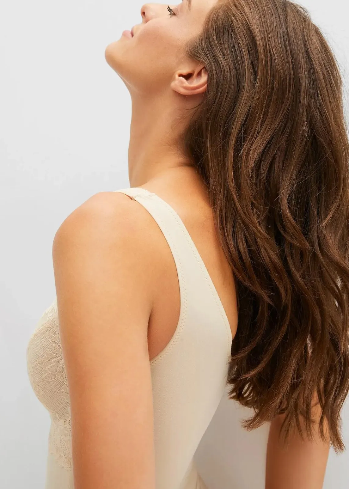 bonprix Wäsche·Bodies|Wäsche·Shapewear^Shape Body ohne Bügel mit mittlerer Formkraft puder