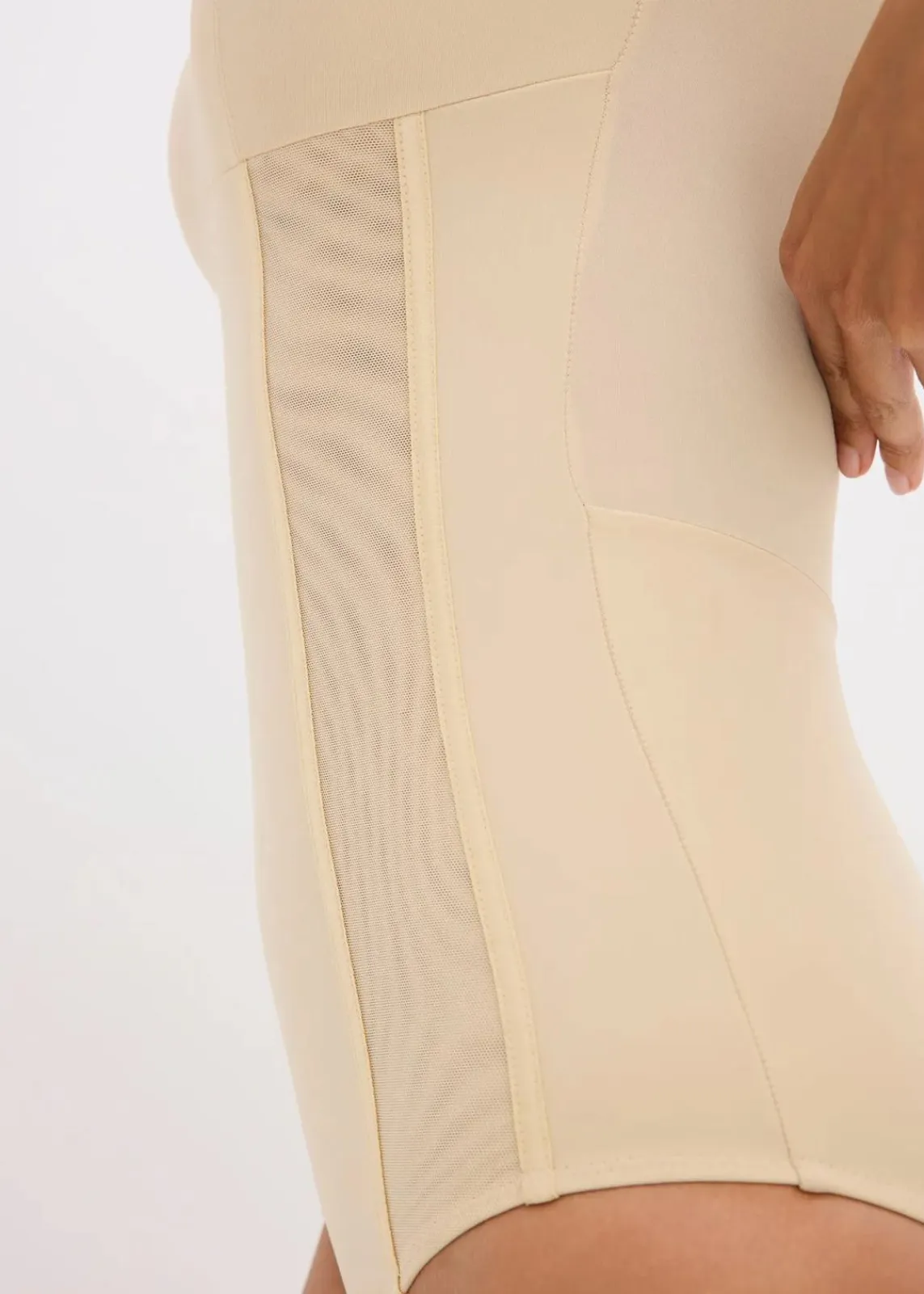 bonprix Bodies|Shapewear^Shape Body ohne Bügel mit starker Formkraft puder