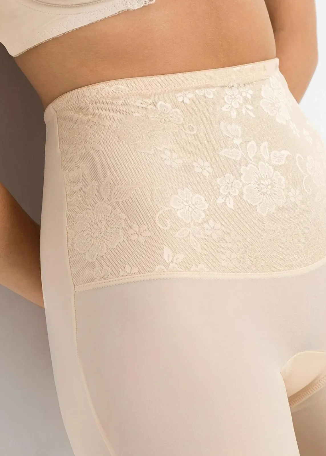 bonprix Wäsche·Radler & Oberschenkelschutz|Wäsche·Socken & Strumpfhosen^Shape-Radler mit mittlerer Formkraft puder