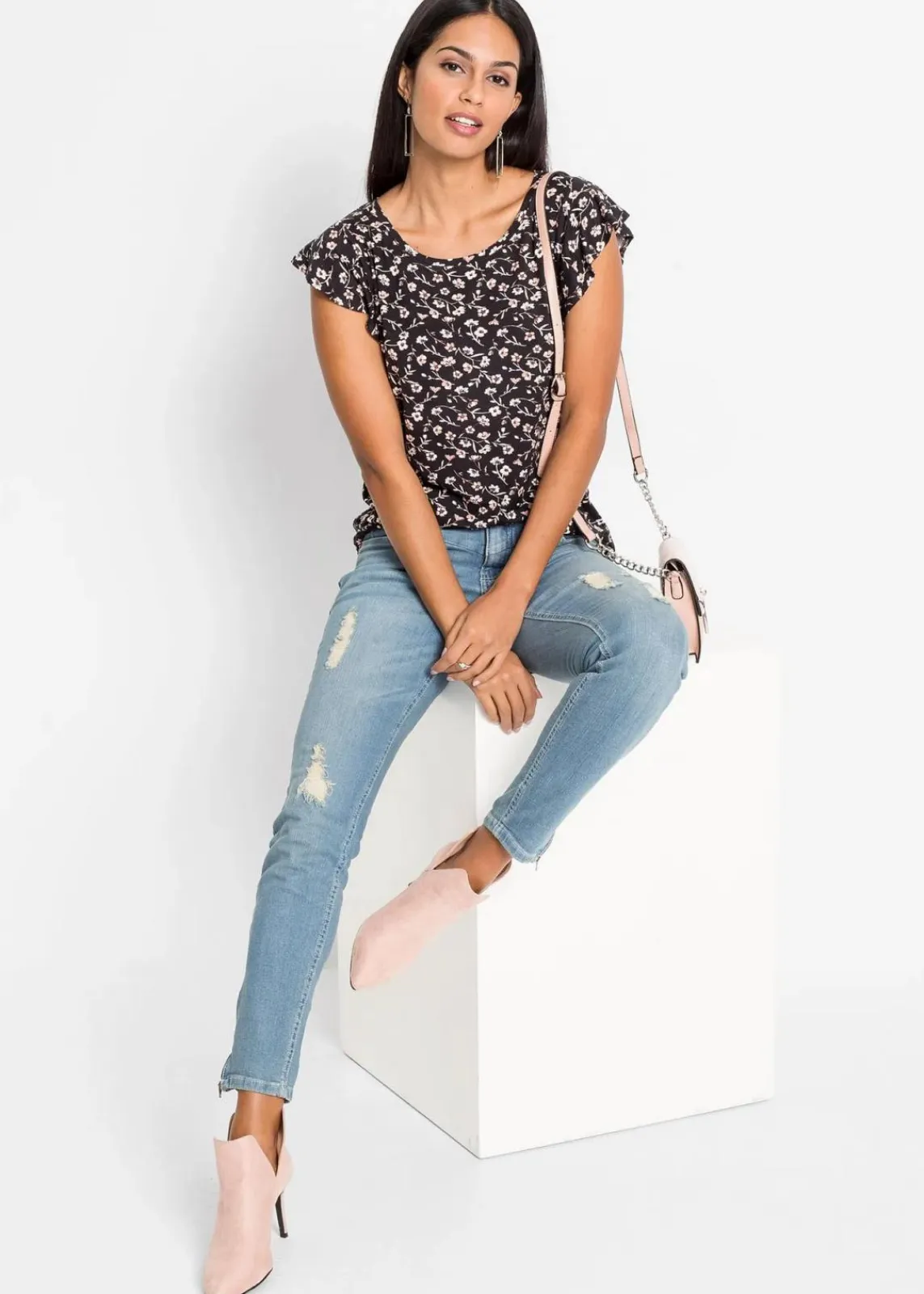 bonprix Shirts & Tops|Nachhaltigere Materialien^Shirt schwarz geblümt
