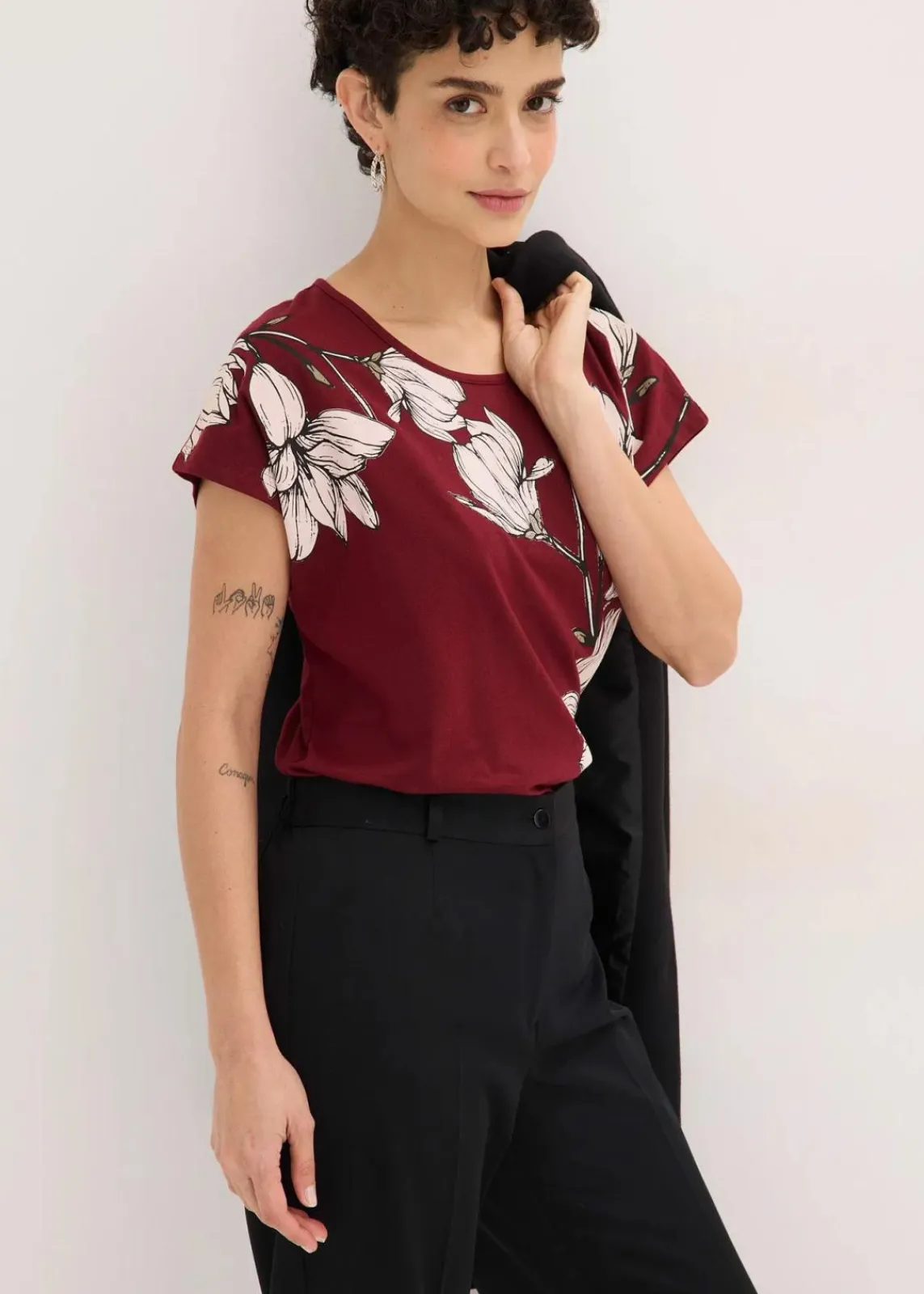 bonprix Shirts & Tops|Nachhaltigere Materialien^Shirt rubinrot/hellrosa/taupe floral