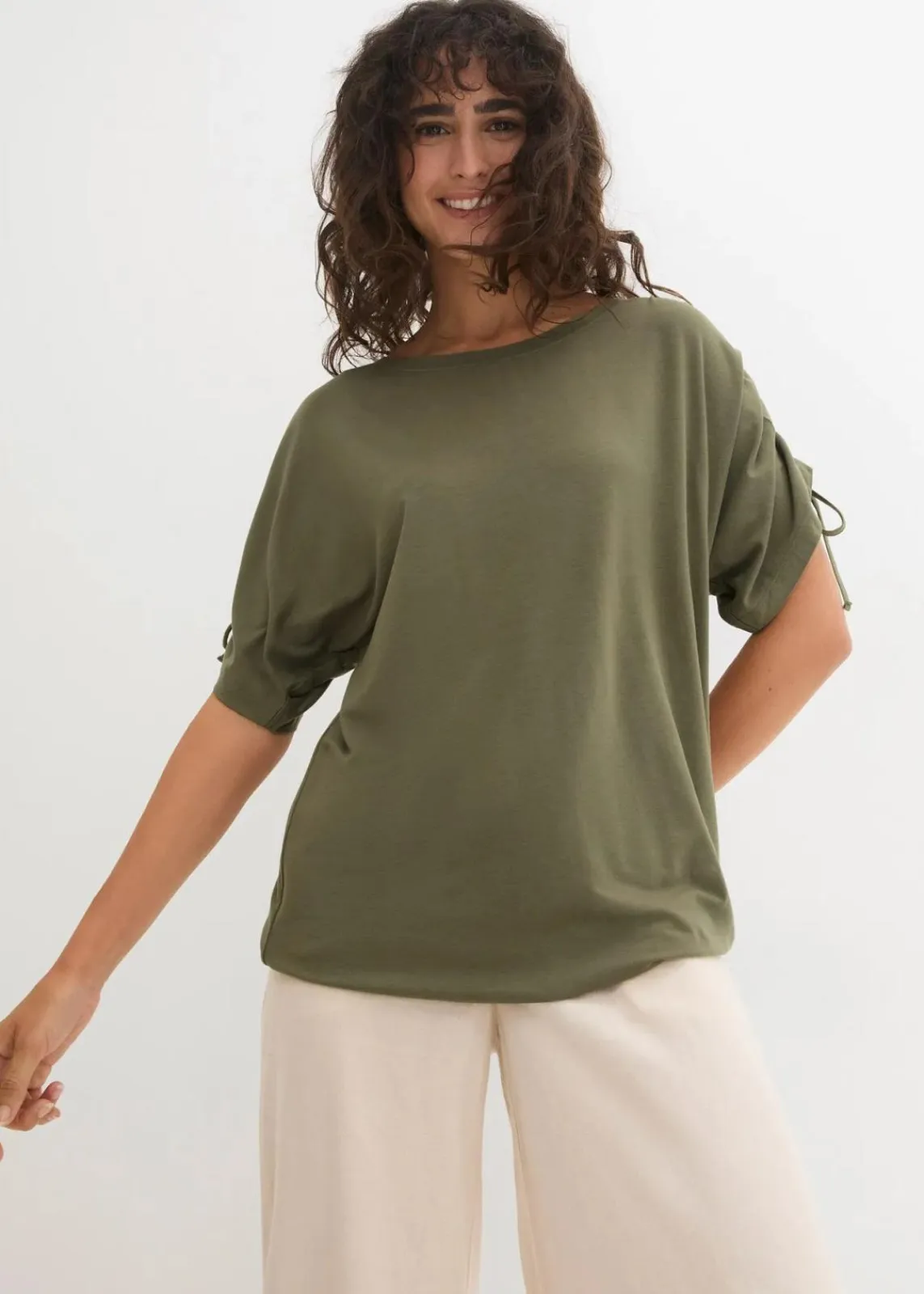 bonprix Shirts & Tops^Shirt aus fließender Viskose oliv