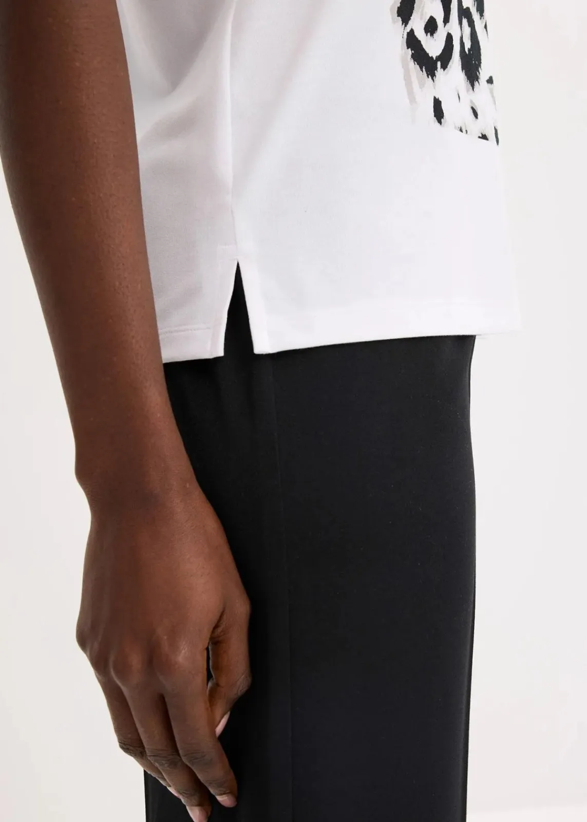 bonprix Shirts & Tops^Shirt aus softem Viskose-Mix weiß/beige/schwarz/taupe leo bedruckt