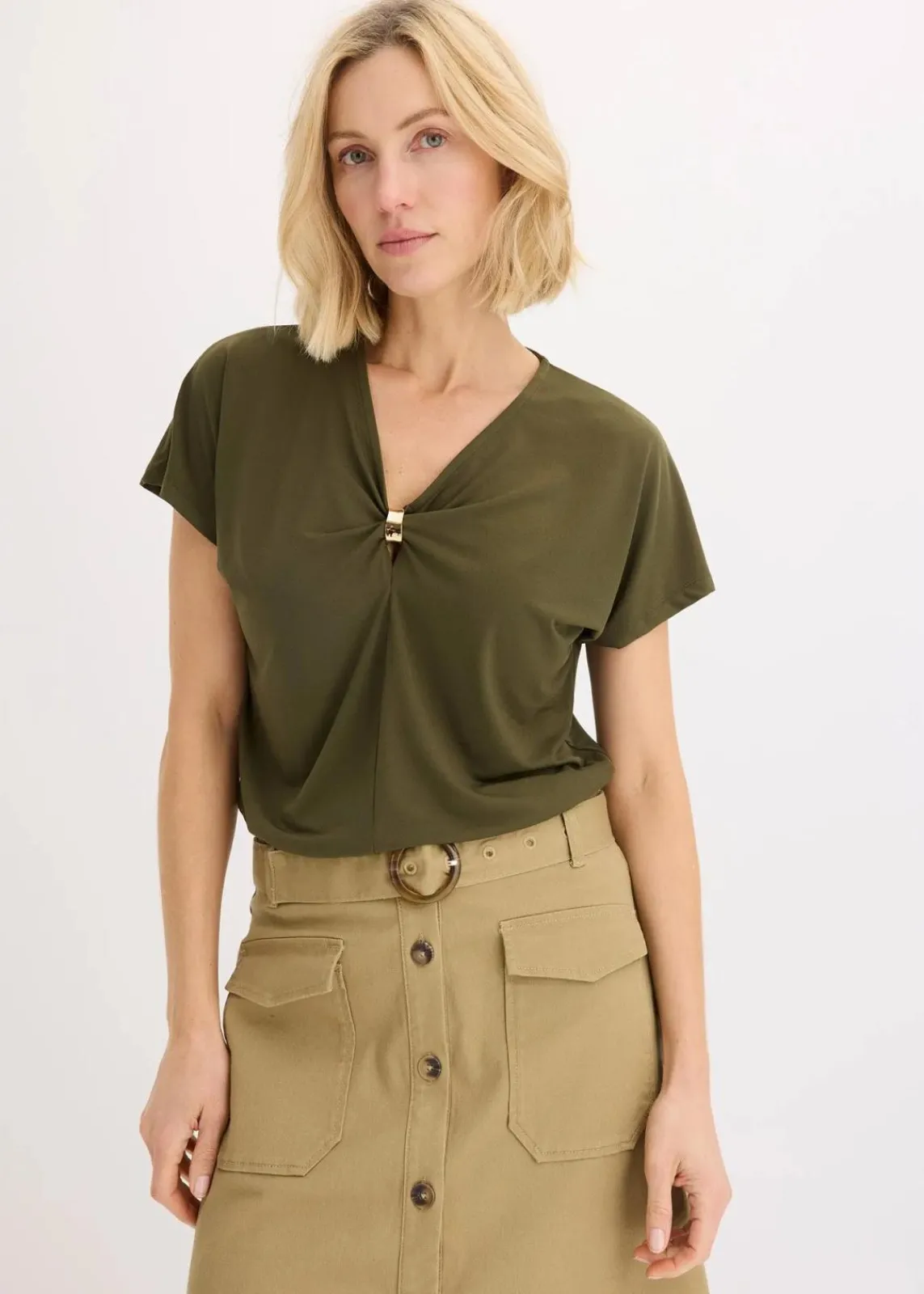bonprix Shirts & Tops^Shirt mit dekorativem Ring dunkeloliv