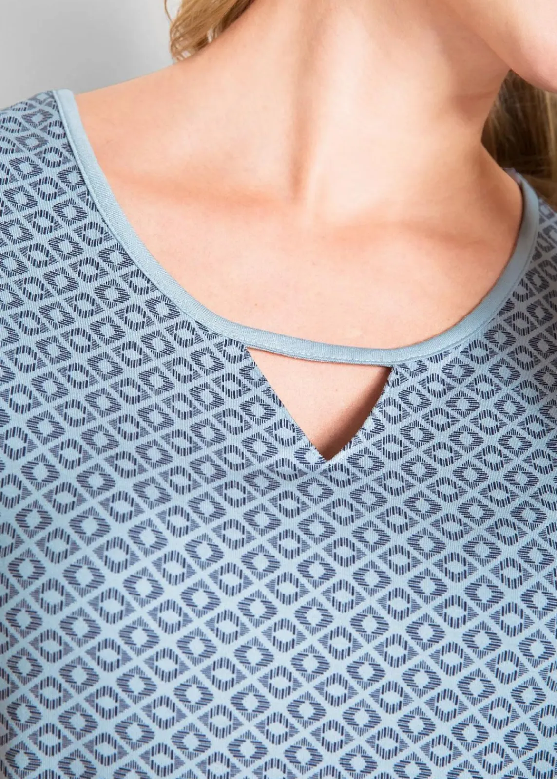 bonprix Shirts & Tops^Shirt mit Gummizug, Kurzarm indigo graphisch bedruckt