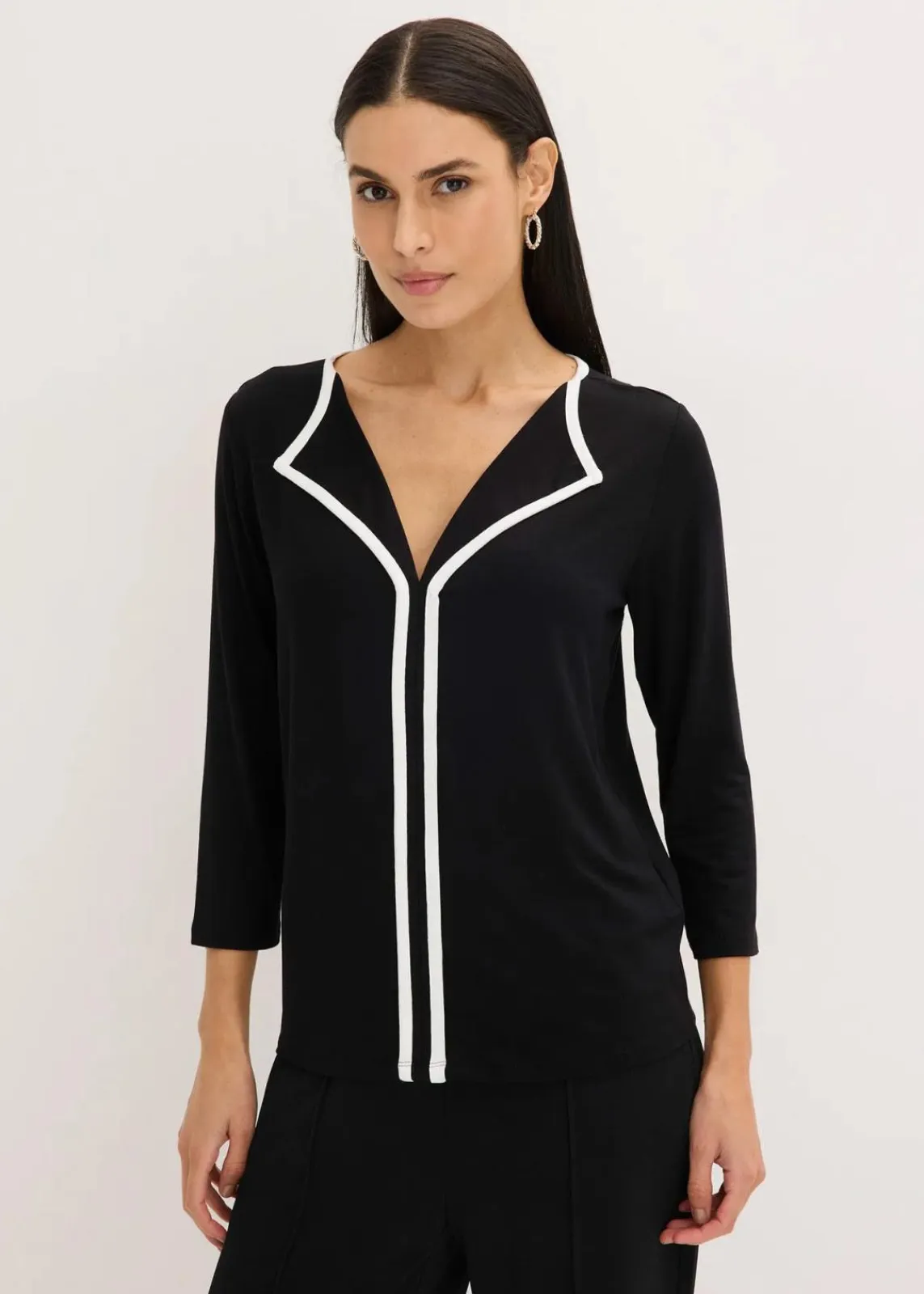 bonprix Shirts & Tops^Shirt mit Kontrastblende schwarz/wollweiß
