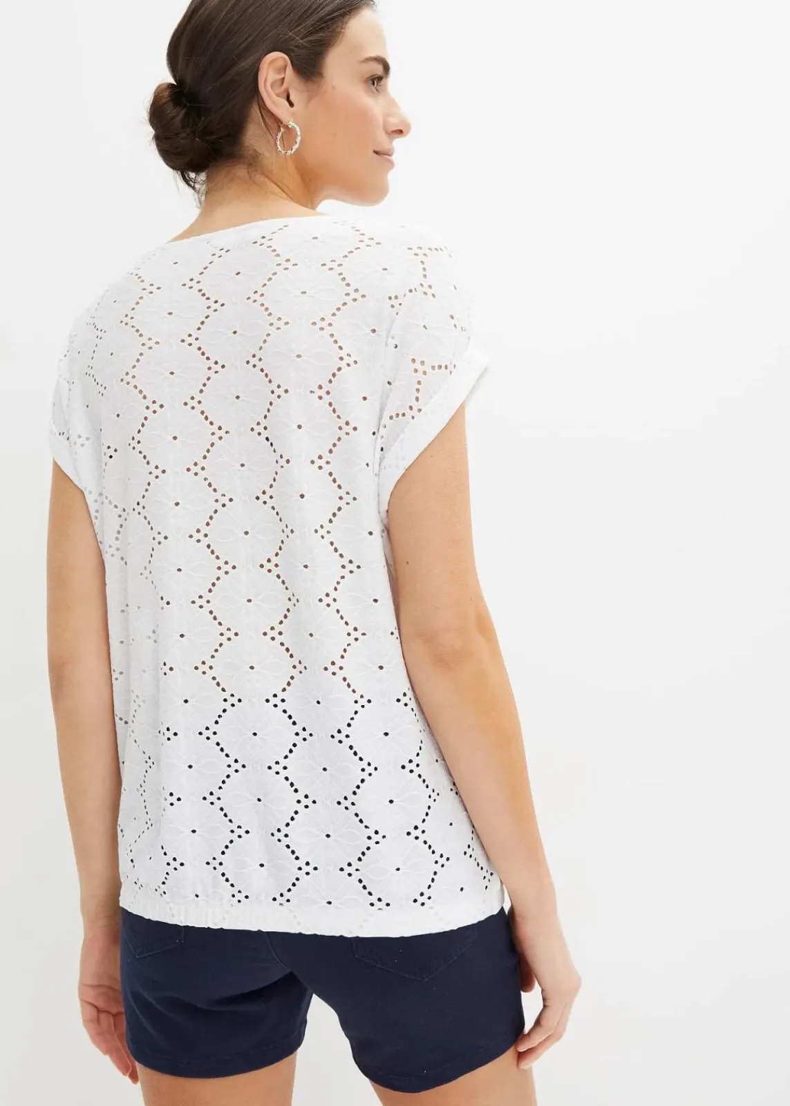 bonprix Shirts & Tops^Shirt mit Lochstickerei weiß