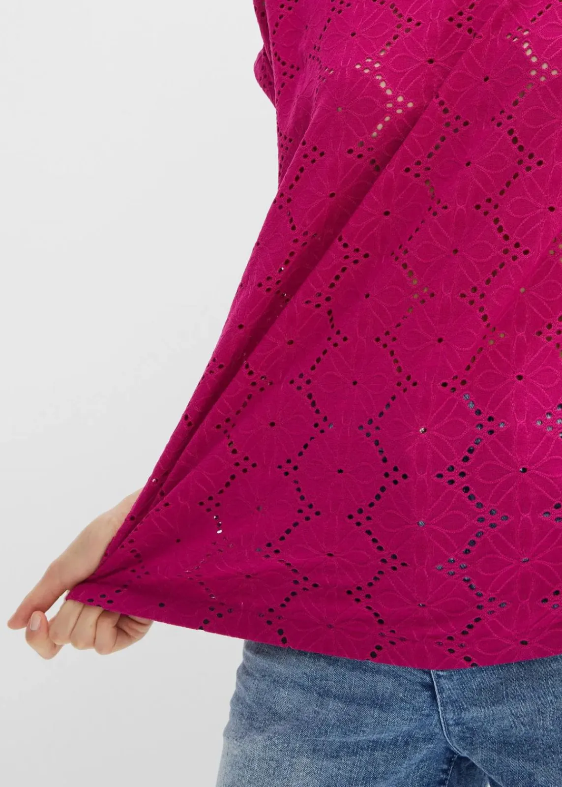 bonprix Shirts & Tops^Shirt mit Lochstickerei fuchsiapink
