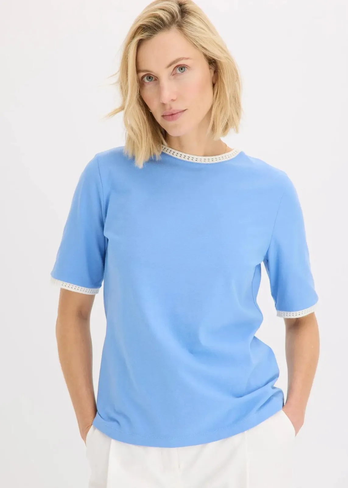 bonprix Shirts & Tops^Shirt mit Spitzenborte mittelblau/wollweiß