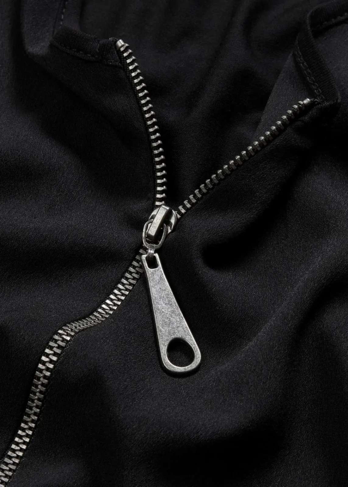 bonprix Nachhaltigere Materialien|Shirts & Tops^Shirt mit Spitzeneinsatz schwarz