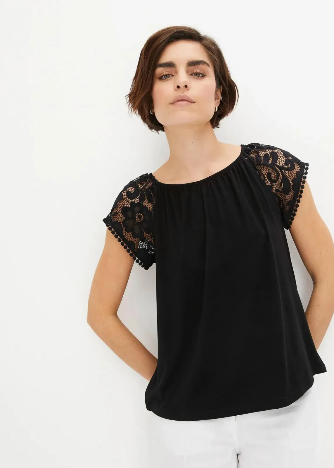 bonprix Shirts & Tops|Nachhaltigere Materialien^Shirt mit Spitzenärmeln schwarz