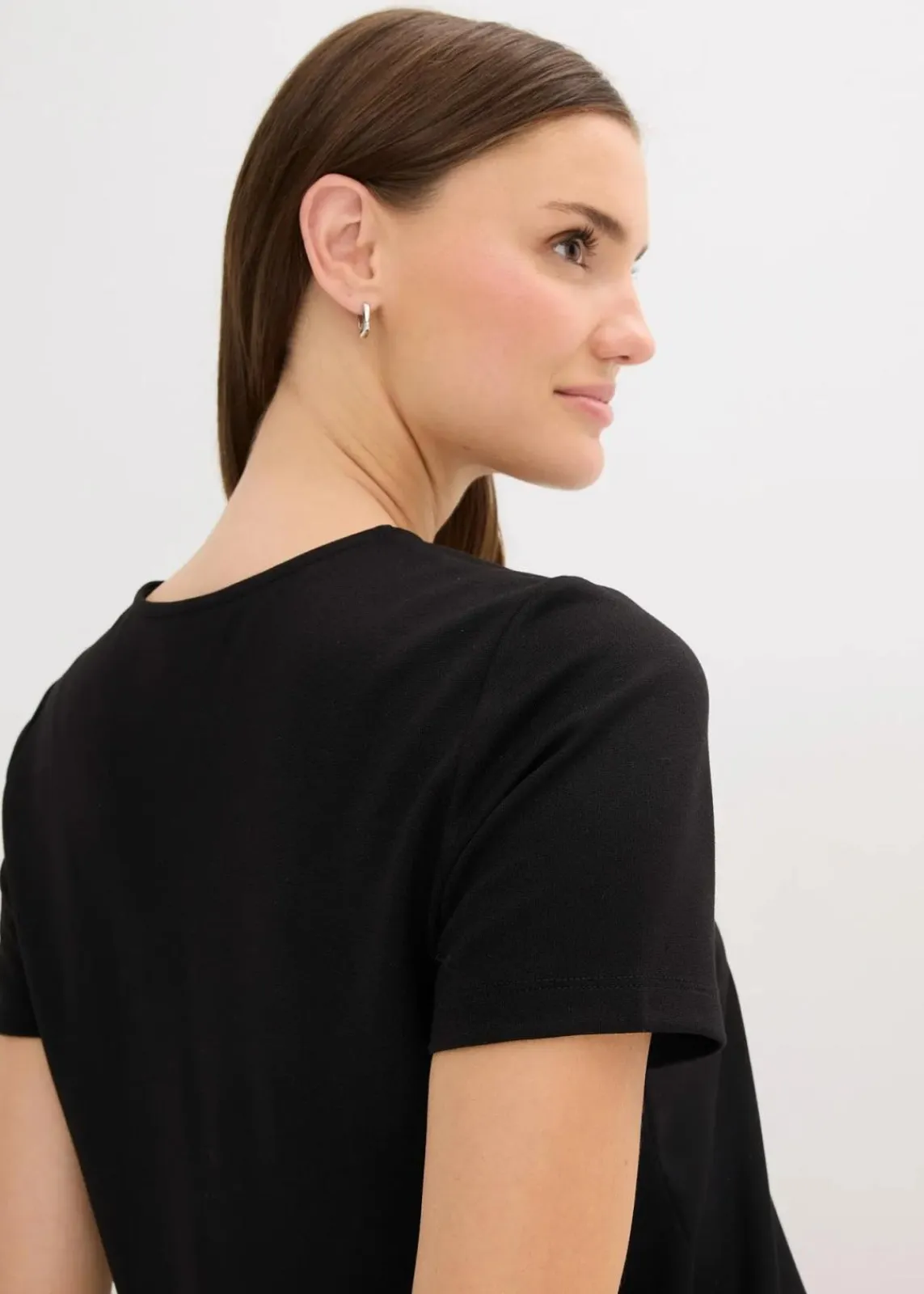 bonprix Shirts & Tops|Nachhaltigere Materialien^Shirt mit Strass-Applikation schwarz