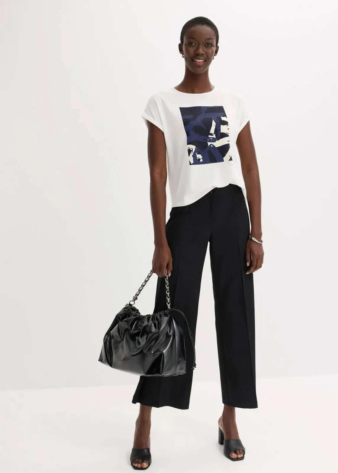 bonprix Shirts & Tops^Shirt mit Viskose und Glitzersteinen wollweiß/indigo bedruckt
