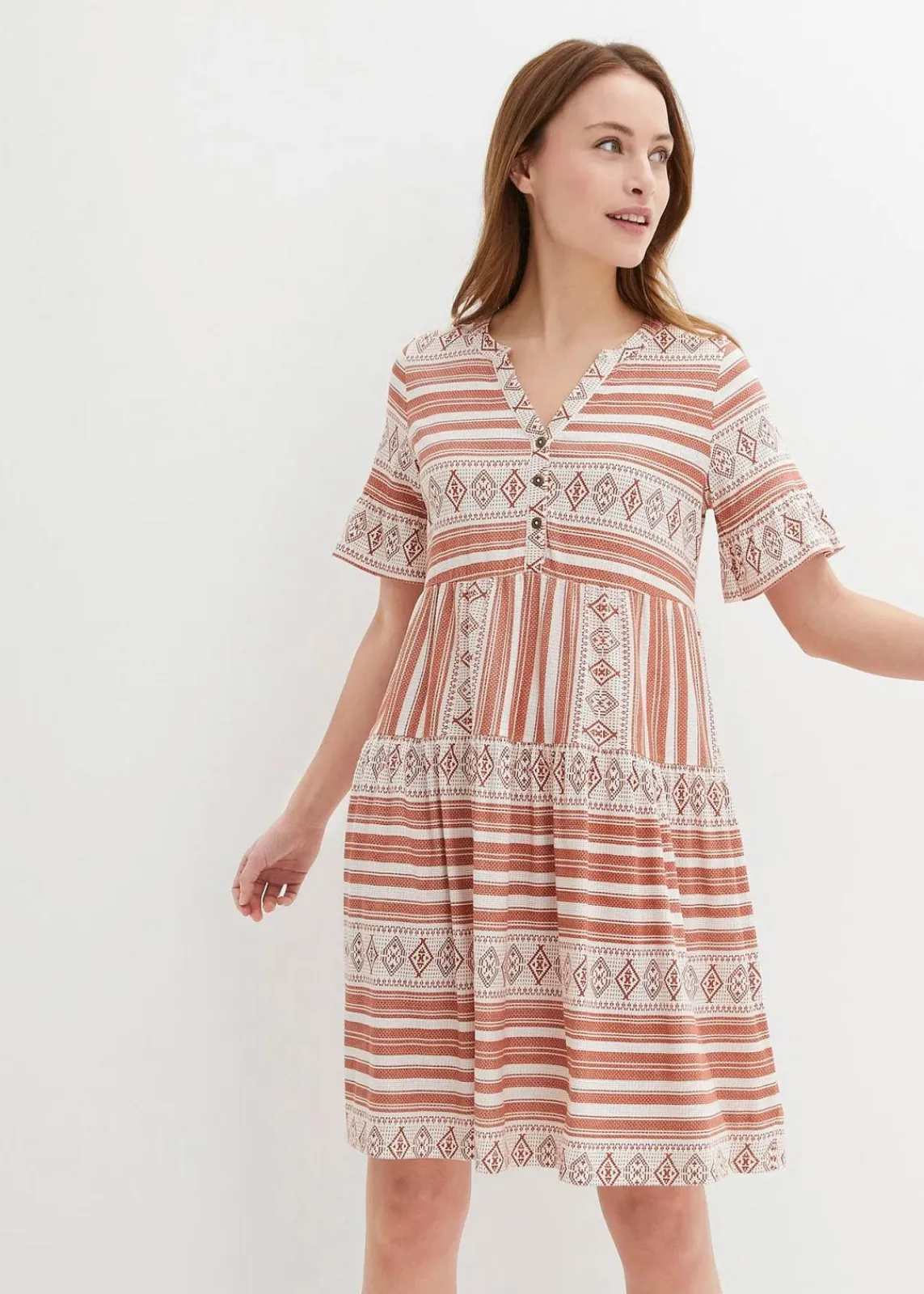 bonprix Kleider|Bekleidung·Pullover & Strickjacken^Shirtkleid aus fließendem Viskose-Mix wollweiß/zimt graphisch bedruckt