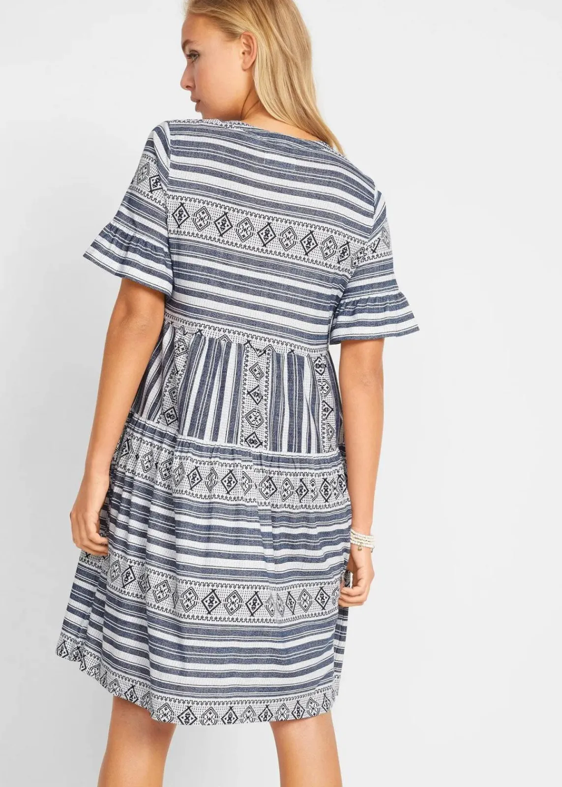 bonprix Bekleidung·Pullover & Strickjacken|Kleider^Shirtkleid aus fließendem Viskose-Mix weiß/dunkelblau bedruckt