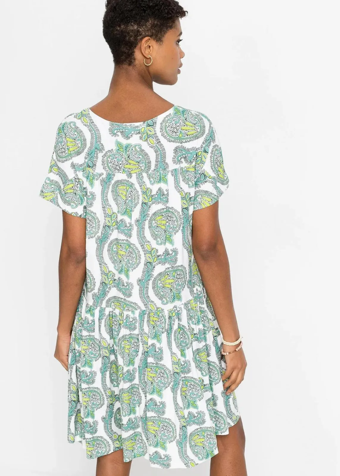bonprix Nachhaltigere Materialien|Kleider^Shirtkleid aus fließendem Viskose-Elasthan-Mix weiß/türkis paisley