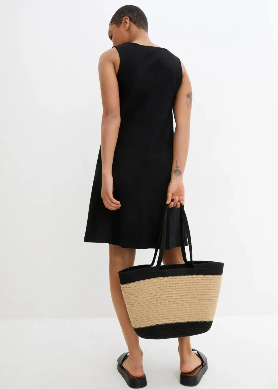 bonprix Kleider|Nachhaltigere Materialien^Shirtkleid aus reiner Bio-Baumwolle schwarz