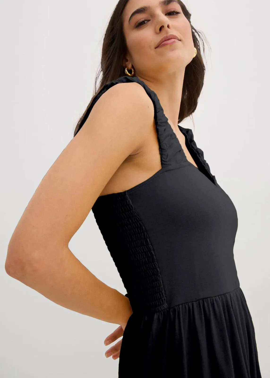 bonprix Bekleidung·Pullover & Strickjacken|Kleider^Shirtkleid mit leicht ausgestelltem Saum aus Baumwoll-Viskose-Mix schwarz