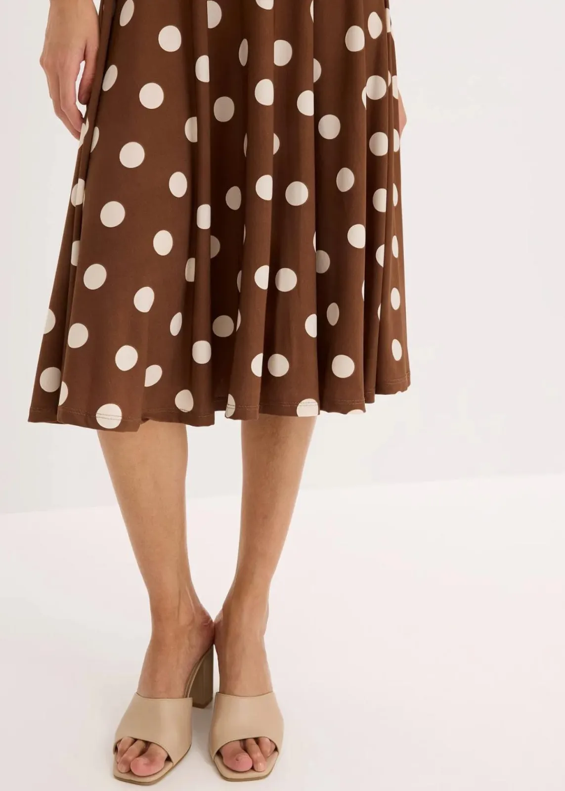 bonprix Kleider|Kurzgrößen^Shirtkleid mit Punkten hellbraun/sandbeige gepunktet