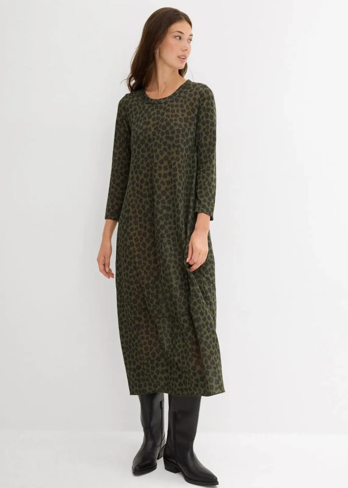 bonprix Kleider|Bekleidung·Pullover & Strickjacken^Shirt-Midikleid oliv leo bedruckt