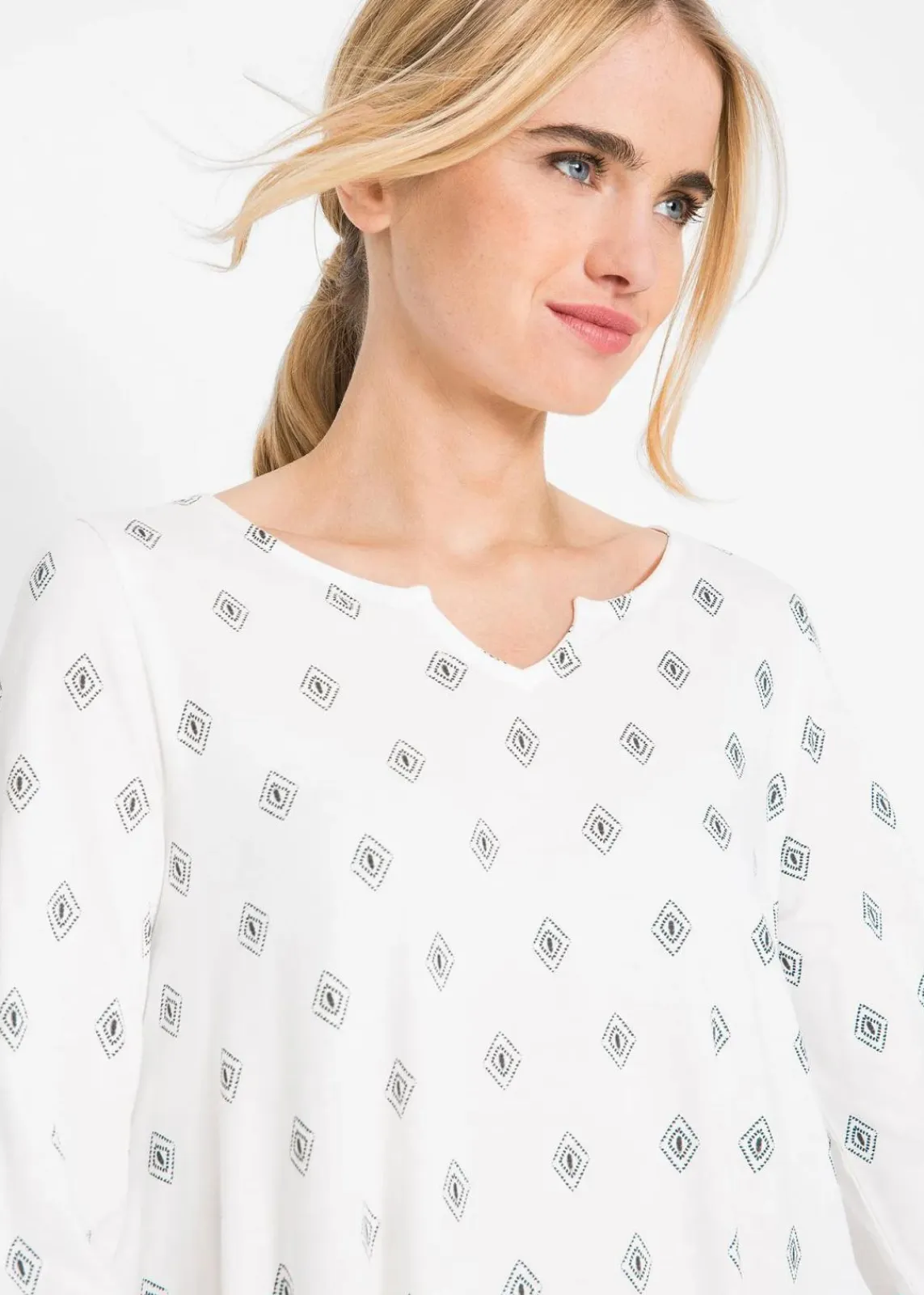 bonprix Shirts & Tops^Shirt-Tunika aus Baumwoll-Viskose-Mix wollweiß graphisch bedruckt