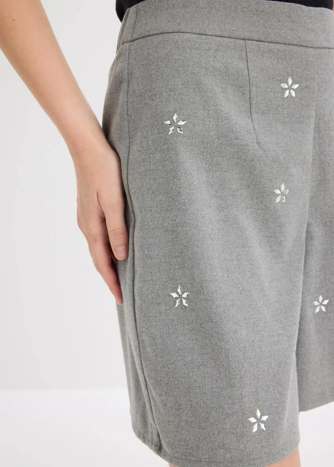 bonprix Nachhaltigere Materialien|Hosen^Shorts grau meliert