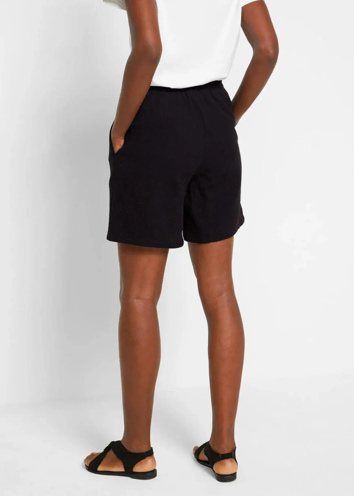 bonprix Bekleidung·Outdoorbekleidung|Bekleidung·Kleider^Shorts aus Musselin schwarz